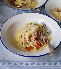 Quick Linguine and Tomato Lunch